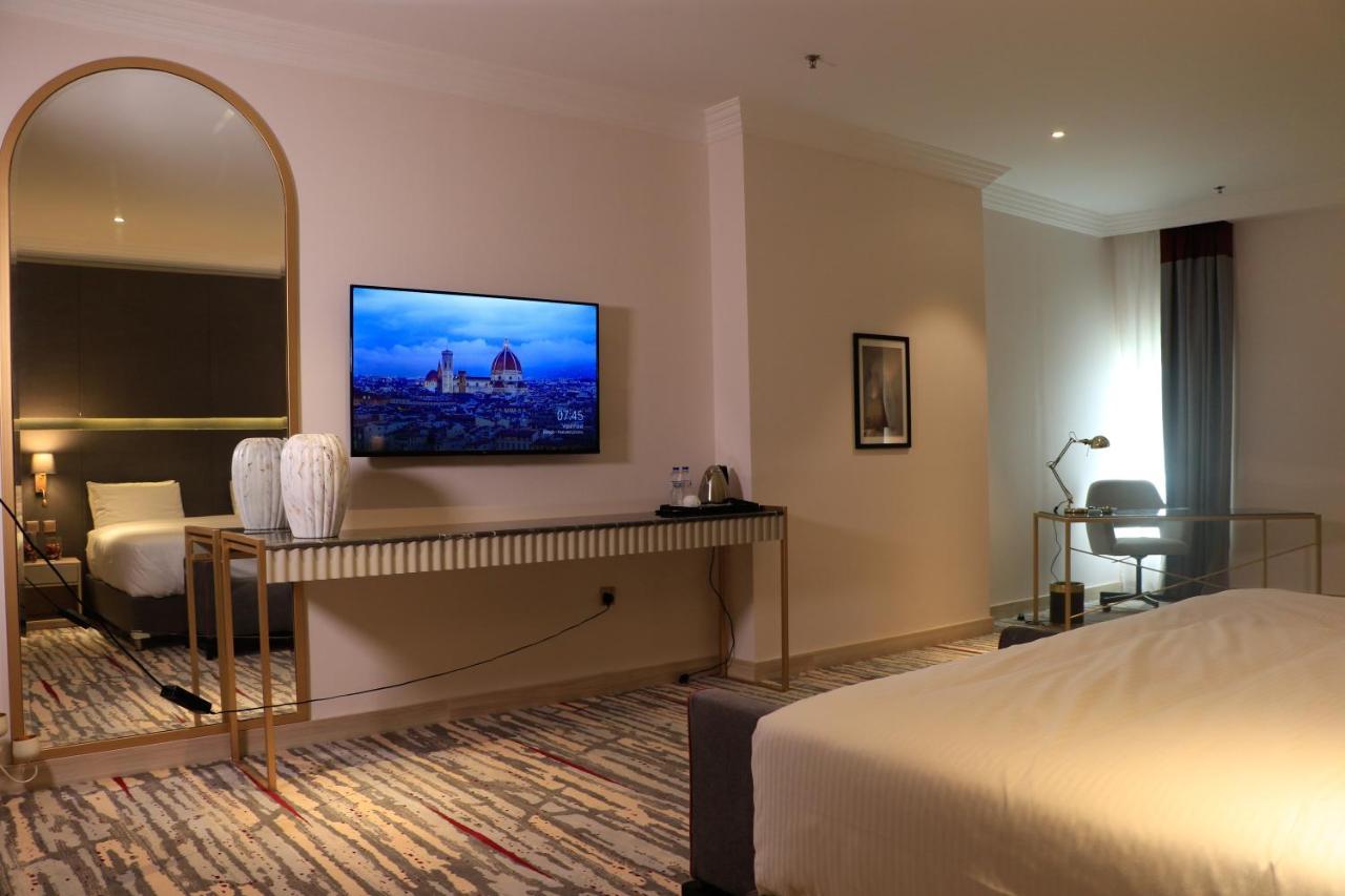 Ramada By Wyndham Doha Old Town Hotel Buitenkant foto